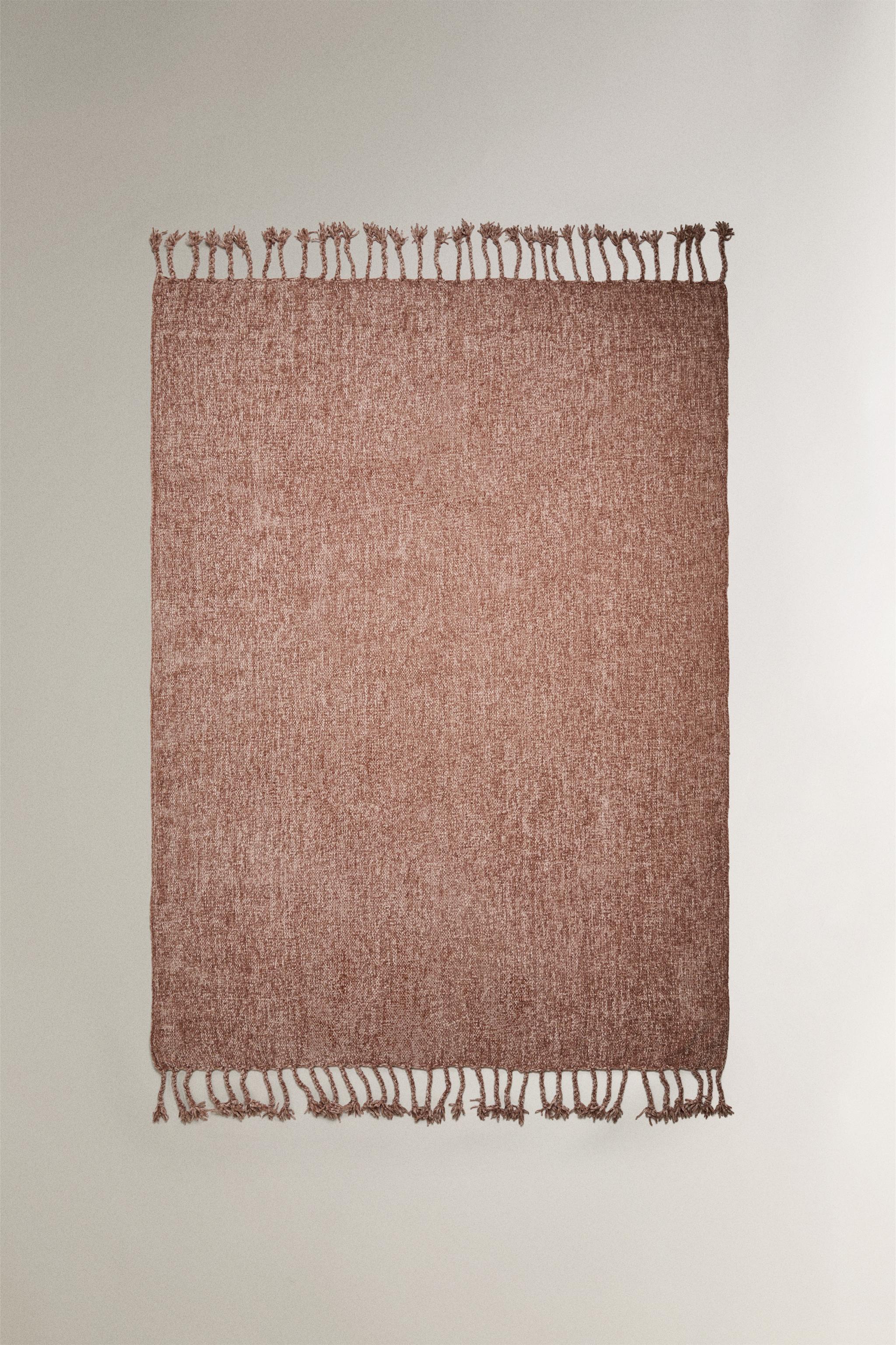 CHUNKY CHENILLE BLANKET